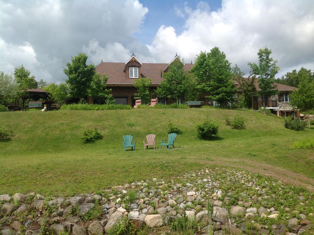 Auberge La Cote D'Or Petite-Riviere-Saint-Francois Exterior photo