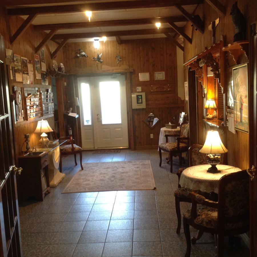 Auberge La Cote D'Or Petite-Riviere-Saint-Francois Exterior photo