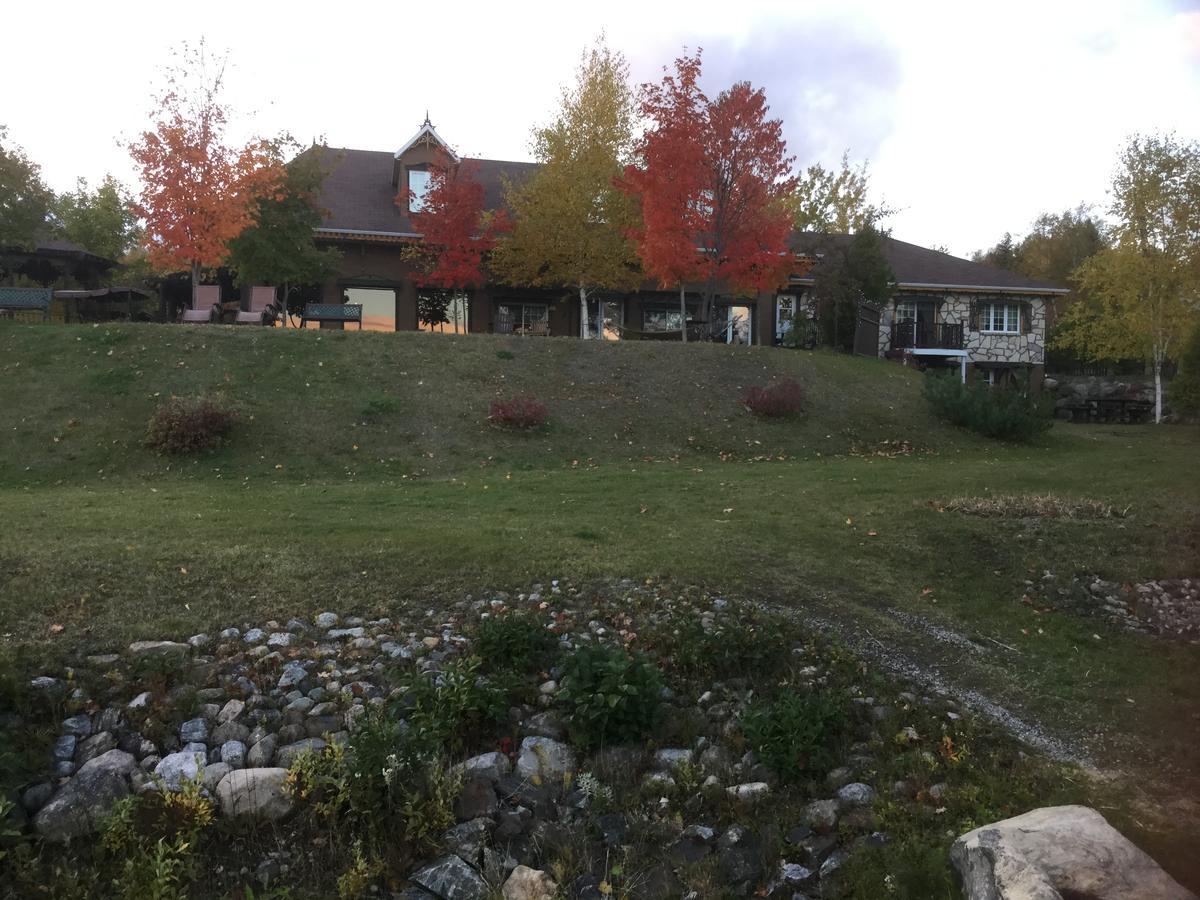 Auberge La Cote D'Or Petite-Riviere-Saint-Francois Exterior photo